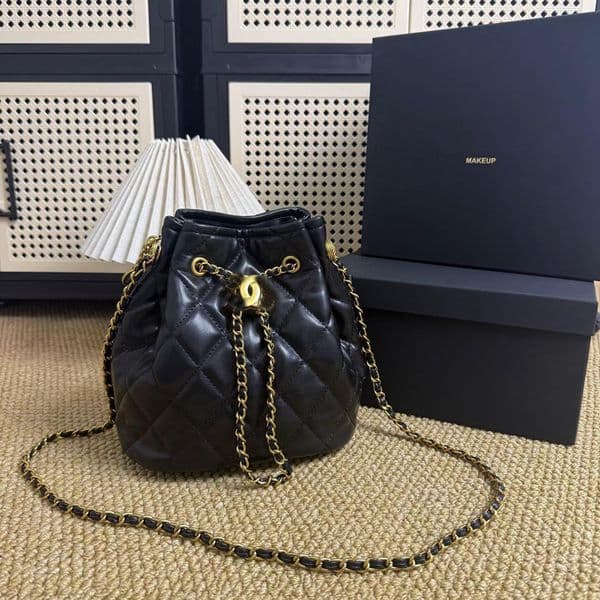 Luxury Bags Classic Gift bags VVIC Gift Vic Limited Gift VIP GWP Quilted Leather Bucket Bag with Gold Chain Strap & Top Handle Drawstring Crossbody Bag