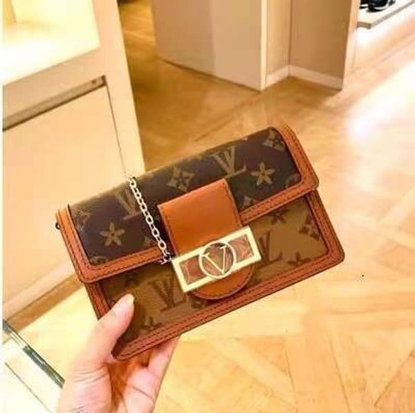 High Quality Designer Luxury Monogram Crossbody Bag Premium Leather Shoulder Satchel Purse with Adjustable Strap and Gold Hardware for Women handbag wallet