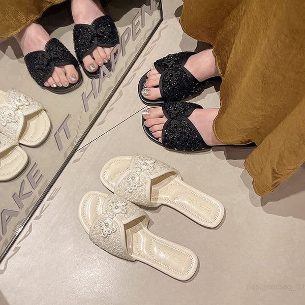 Hot new free shipping designer slippers for womens flat slippers beige black Summer new square headed flat bottomed half slippers