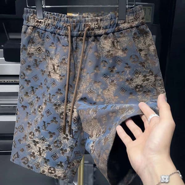Summer Men's New Printed Triangle Stylish Personality Fashion Versatile Trendy Casual Loose Light Luxury Beach Shorts