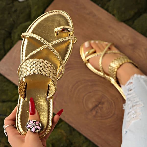 Fashion Gold Clip Toe Sandals Women Summer Flat Heels Beach Flip Flops Woman Plus Size 43 Lightweight Outdoor Slippers 260330