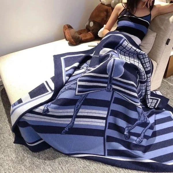 Luxury Designer Throw Designer-Style H Airline Home Wool And Cashmere Blended Sofa Horse Winter Nap h Air-Conditioning Brand Blanket With Logo 02