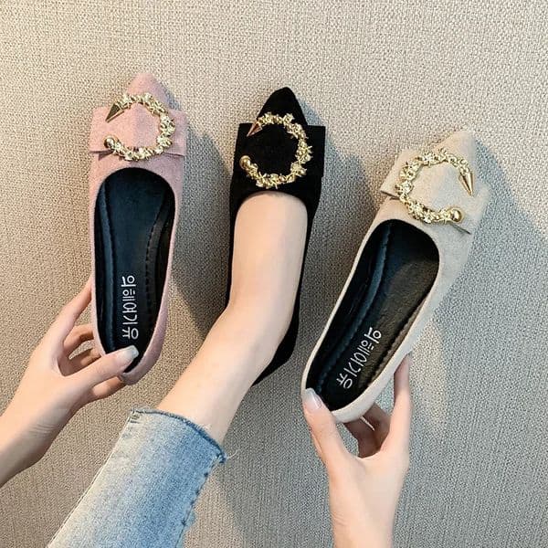 Spring and Autumn Casual Fashion Pointed Toe Comfortable Nonslip Wearresistant Simple Metal Decorative Womens Shoes 260325