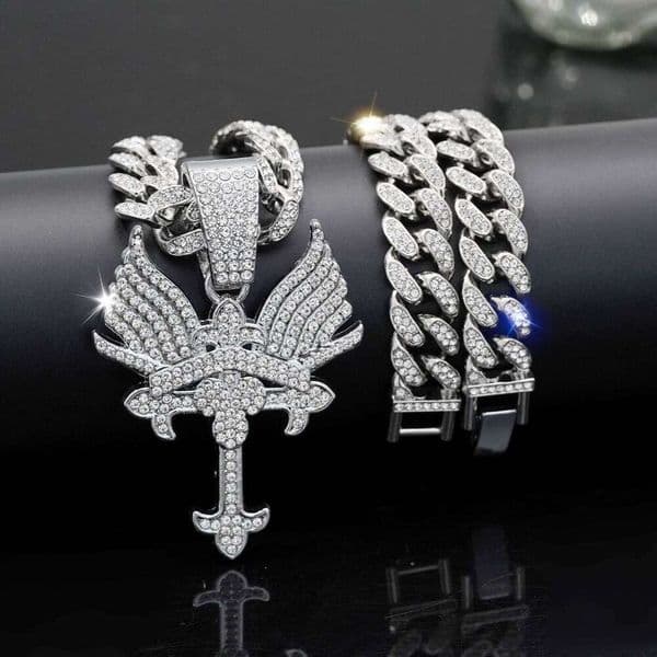 American Instagram Influencer Hip-Hop Trendy Pendant, Unisex Cuban Necklace, Personalized Cross Design, Versatile And High-End