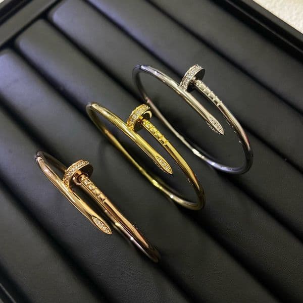 Designer Nail Bracelet luxury Jewelry Men and Women classic fashion diamond 18k gold silver rose Titanium steel cuff bracelet Festival gifts
