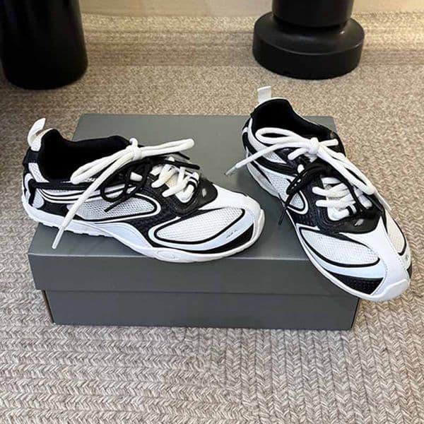 Womens Designer New Rader Sneaker Breathable Mesh Color Blocking Sports Shoes Street Retro Worn Out Effect Comfortable Non Slip