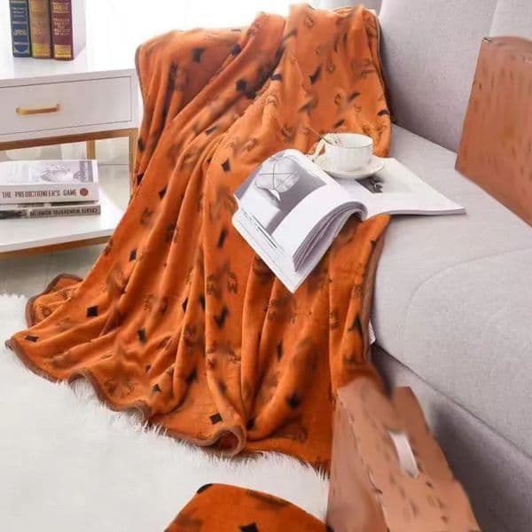 Luxury Designer Throw Designer Mink ltifunctional Small Face Towel Car Travel Sofa h Cover Blanket 150200Cm Shipping 666 Y260525