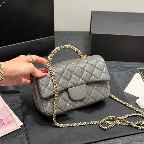 Luxury Handbag With Metal Woven Handle Designer Womens Shoulder Bag Large Minicf Caviar Calfskin Checkered Gold Matelasse Chain Crossbody Cosmetic Bags 20cm