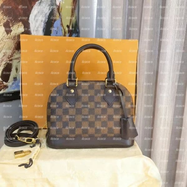 16A High quality New almas bb Womens crossbody shoulder bag Original designer leather handbag leather chain bag luxury tote Classic shell bag expensive wallet