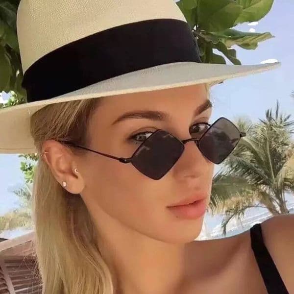 Lightweight New Trendy irregular Sunglasses Personality Small Frame Metal Sunglasses Hip-Hop Disco Glasses Fashion Retro Diamond-Shaped