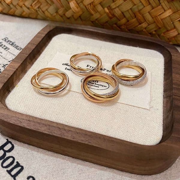 2026 c a rtier rings Classic three-color three-ring black white ceramic ring, personalized stylish, same style for men and women couples, exquisitely carved