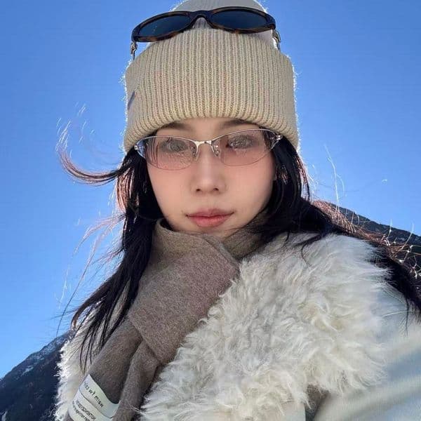 Designer fashion luxury sunglasses Cat-Eye Knot Oval Frame letter IY2K one-piece cat-eye Style Travel Anti-Glare Sunglasses women men