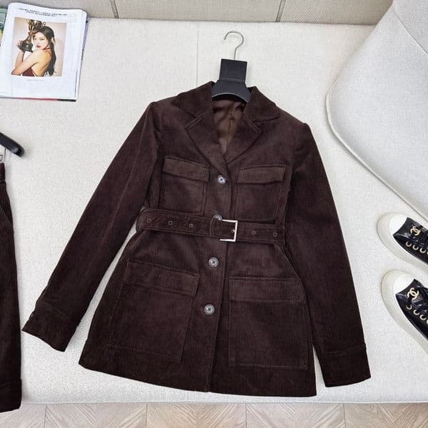 26 new retro corduroy jacket with hidden flesh and slimming effect