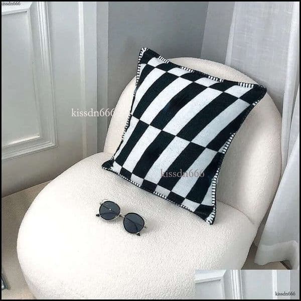 Fashion cushions/decorative designer pillows, pillowcases, letter printed pillows, decorative sofa pillows