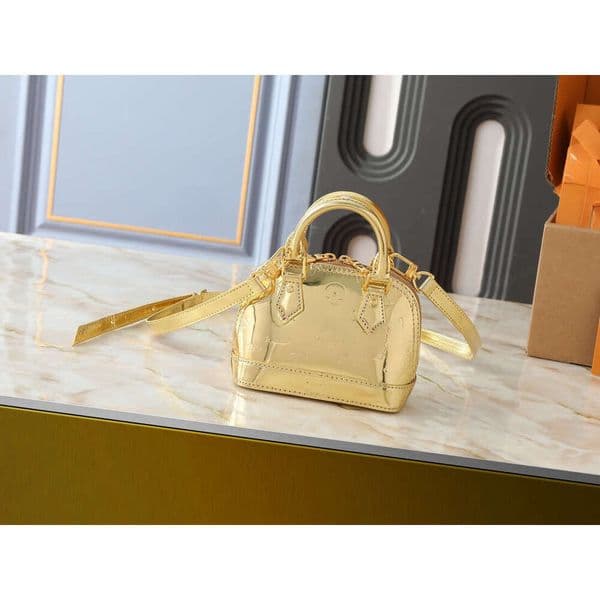 High quality Designer Bags Vintage Pochette Leather Make Up Bag Luxury Shoulder Shell Tote Crossbody Bag Mini Fashion Handbag Clutch Black Embossed Bags