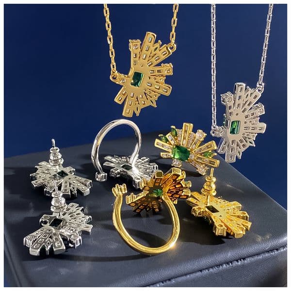 Designer Necklace for Women Geometric Fan Shape Emerald Zircon Diamond Earrings Necklace Ring Set Luxury Jewlery Designer for Women Elegant Timeless Premium Gift
