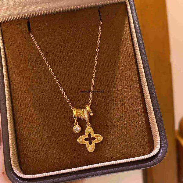 Louisovuitton lvs Luxury Brand Designer Jewelry Luxury Brand Designer Jewelry New Model Gold Zircon Four-Leaf Clover Pendant Necklace For Women High-End Light