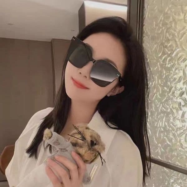 High Quality 2022 New Men's Driving Sunglasses with a High-End Feel, UV Protection, Women's Internet Celebrity Sunglasses, TikTok Version