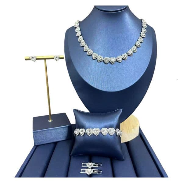 Designer Silver Fashion Jewelry Necklaces For Women Shi Family Round Button Full Diamond Necklace Bracelet Earnail Set ho362