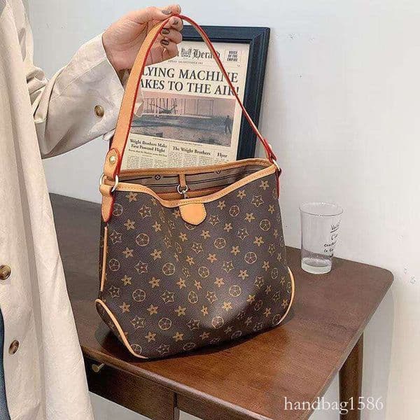 Designer Shoulder Bag Tote Women Crossbody Bags Leather Luxury Old Flower Diane Baguette Handbag Canvas Strap Embossed Letters Woman Wallet Purse 99