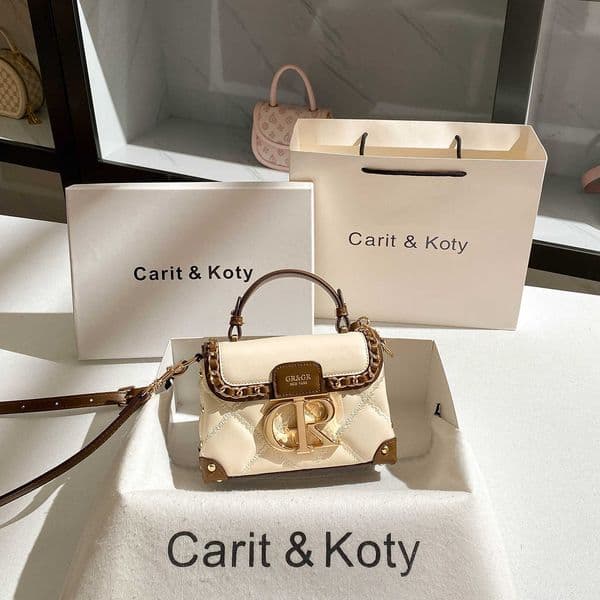 with box Designer handbag classic luxury shoulder bag Light luxury embroidered box bag new model with a high-end feel and contrasting colors small square bag X260504