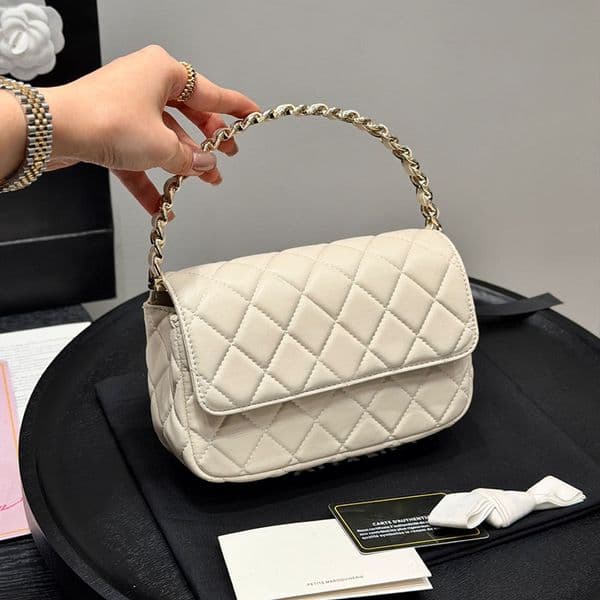 TOP Portable Ladies Designer Evening Bag with Metal Handle Lambskin Leather Enamel Sequined Decoration Gold Hardware Classic Diamond Lattice Shoulder Handbag