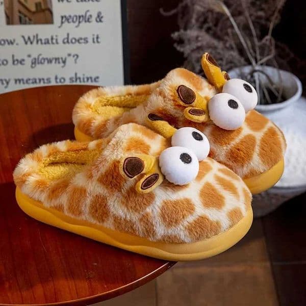 Winter Animal Plush women men Slippers Giraffe Soft Warm Fleece Lining Non Slip Indoor Shoes Big Eye Cartoon Bedroom Footwear L260504