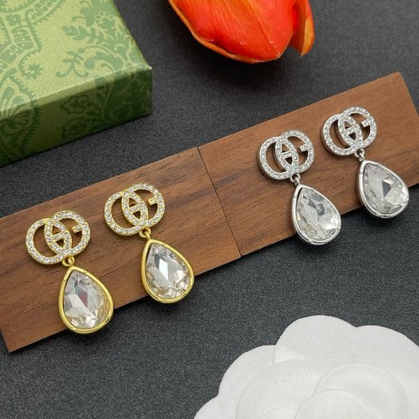Classic Teardrop Shaped Pendant Earrings Inlaid with Zircon Retro Style Designer Earrings Fashionable and Versatile Creating a High End Atmosphere for Women