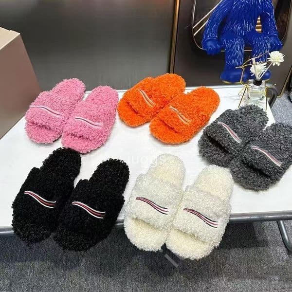 Women Fur Slides Furry Slippers Designer Mules Fall Winter Homewear Slide Men Footwear Paris Luxury Comfortable Fuzzy Flip Flop Fluffy Wool