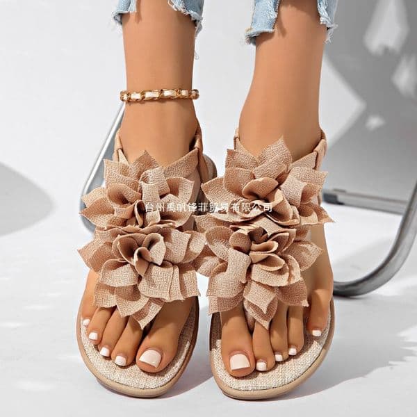 Summer Women's Flat Beach Brand Sandals Casual and Versatile for All Occasions