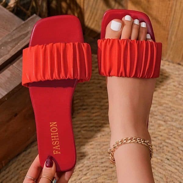 Summer Women Slippers Casual Beach Square Head Slippers Simple Pleated Sandals Open Toe Flat Heel Shoes Outdoor Slides Women X260504