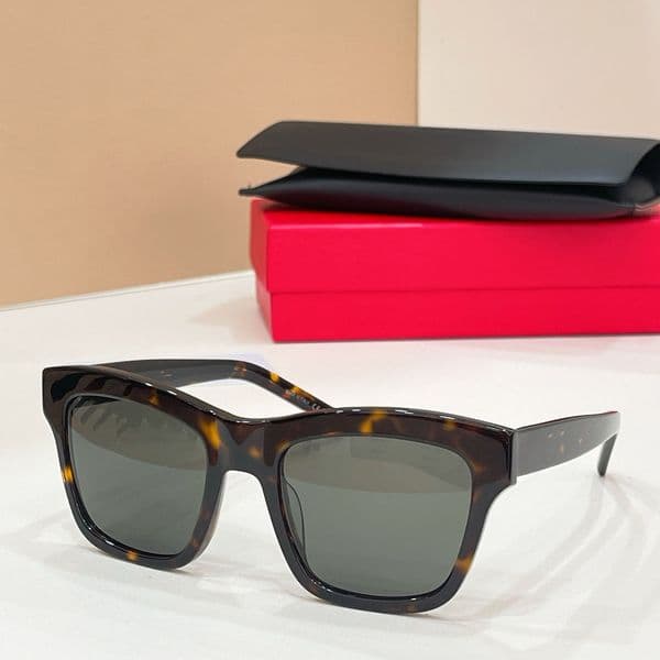 Fashion Sunglasses For Men Women Designer M156 Summer Avant Garde Goggles Popular Outdoor Traveler Catwalk Square Anti Ultraviolet Full Frame Glasses With Box