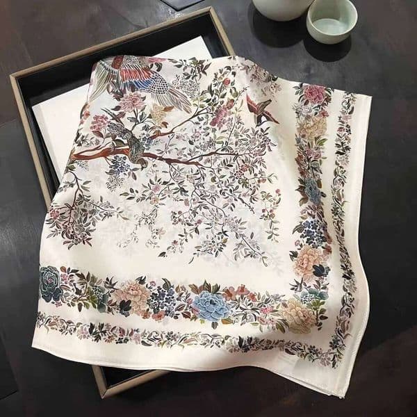New Women's Scarf Bandana Headband Flowers Vintage Luxury Summer Beach Square Cotton Handkerchief Bohemia Girl Accessories 2023 26L0505