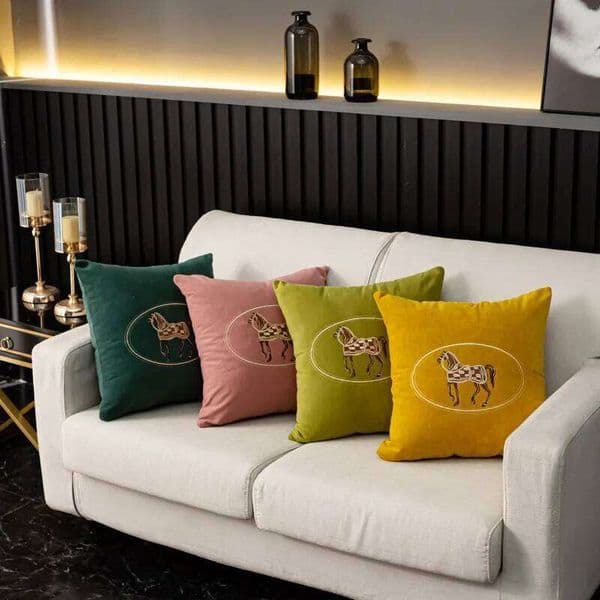 Pillow Case Embroidery Throw Pillow Vintage Horse Pattern Light Luxury Sofa Cushion Waist Cover Simple Decorative Pillowcase 26L0505