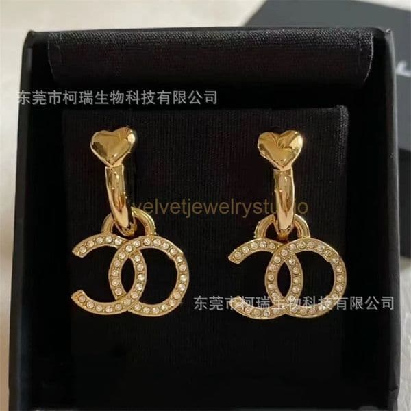 Channels Earrings Designer Jewelry Diamond-encrusted heart-shaped earrings for women stylish fashionable studs for women CC Earring With Box