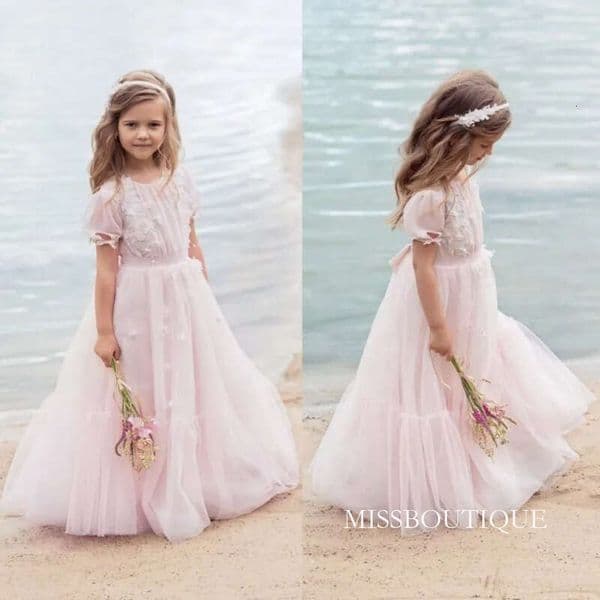 Designer Beaded Bohemia Wer Girl Dresses For Wedding With Short Sleeves 3D Appliqued Toddler Pageant Gowns Tulle Kids Communion Dress Q56