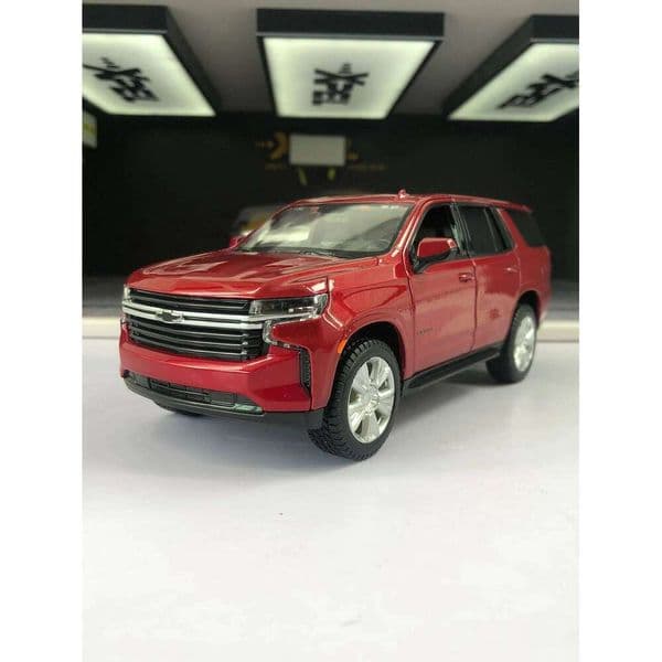 Maisto 1:26 simulated zinc alloy 2021 Chevrolet Tahoe model car, static ornament, metal collectible gift car 26Y0505