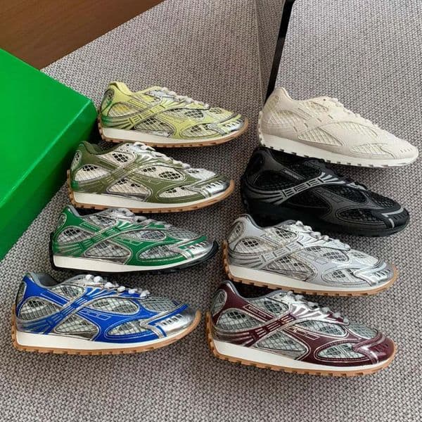 Top quality designer shoes classic luxury running shoes sports shoes basketball boxes classic flat shoes casual shoes fashion white shoes rivet decoration AAA+