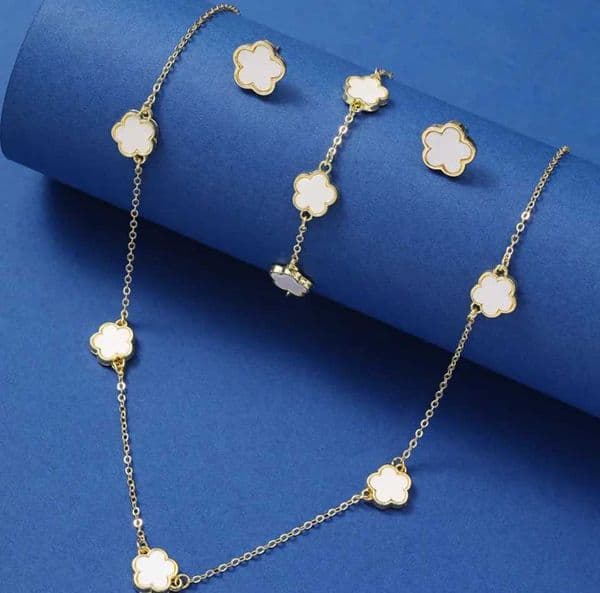 Single Sided Five Leaf Flower Jewelry Set Necklace Bracelet Earring Stainless Steel Hot Selling Plum Blossom Jewelry Wome Clover Z260506