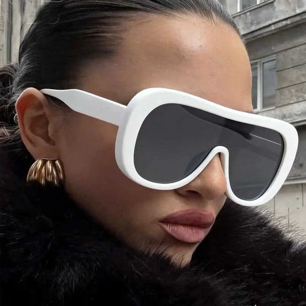 Vintage One Piece Oversized Shield Sunglasses for Women Fashion Black Brown Square Gradient Sun Glasses Men Retro Large Shades