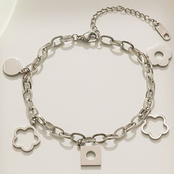 Bracelet Luxury Bangle Bracelet Jewelry Korean Fashion Titanium Steel Flower Charm Small Pendant Bracelet Cute Girls Stainless Steel Pendant Jewelry