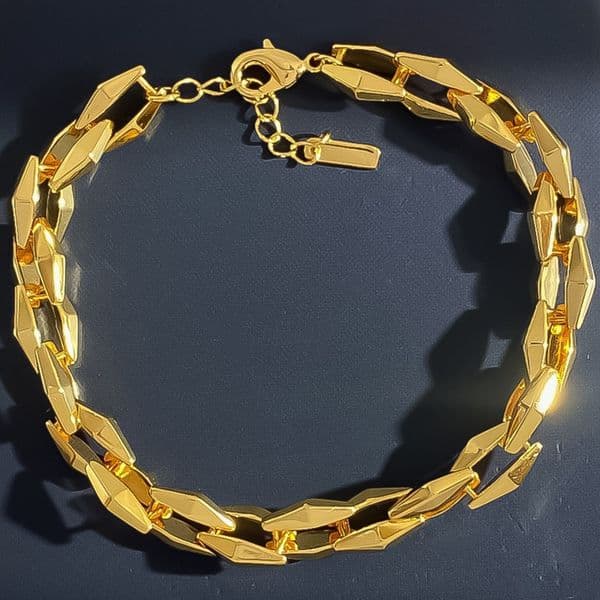 Bracelet Bracelet for Women Stainless Steel 18K Gold Plated Bangle Minimalist Geometric Outline Bangles Luxury Jewlery Designer for Women Elegant Gift