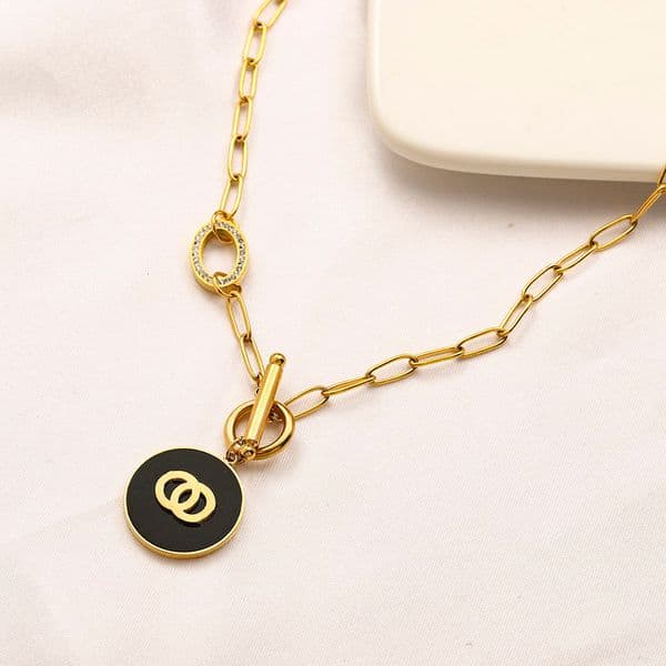 Chic Necklaces Women Stainless Steel Rhinestone Crystal Pearl Necklace Design Jewelry Senior Circle Necklace Exquisite Luxury Jewelry Accessories Lovers Gift