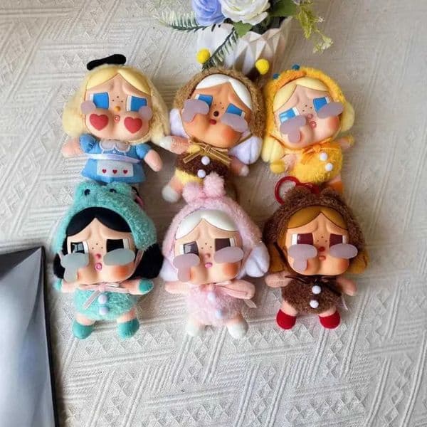 Game And Toy Crybaby Crying Again Vinyl Blind Box Kawaii Anime Doll Model Series Desktop stuff animal Decoration Keychain Free Shipping .