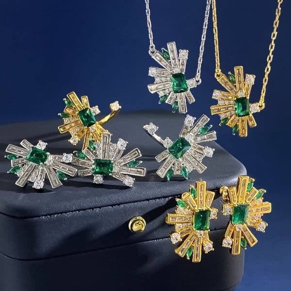 Designer Necklace Necklace for Women Geometric Half Fan Emerald Zircon Diamond Jewelry Set Earrings Necklace Ring Jewlery