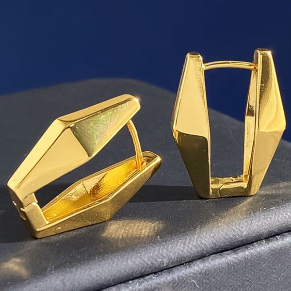 Bracelet Bracelet for Women Stainless Steel 18K Gold Plated Bangle Minimal Geometric Silhouette Bangles Luxury Jewlery Designer for Women Elegant Gift