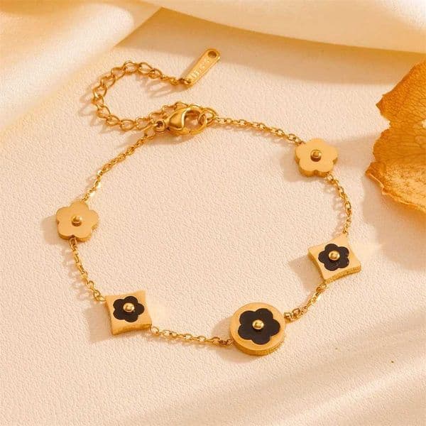 New fashion five-leaf flower new fashion heart bow necklace earrings set jewelry to attend the party birthday gift Z260506