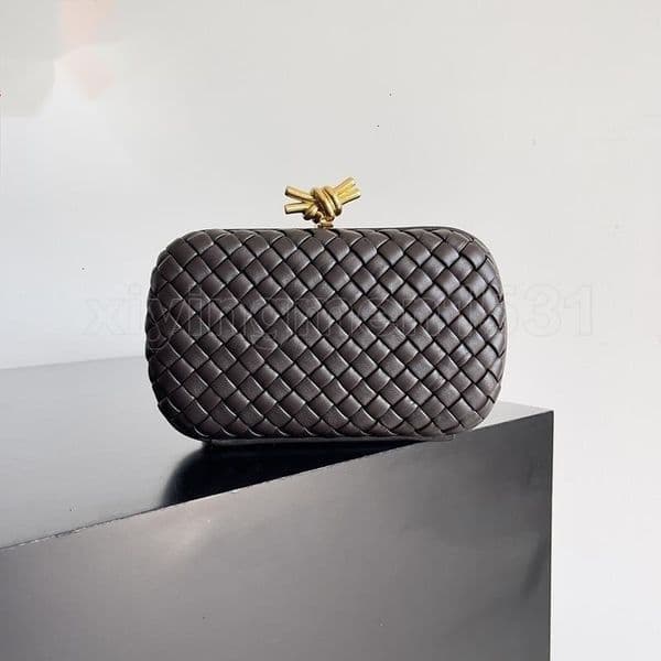 Designer Knot Style Intrecciato Woven Leather Clutch Bag with Gold Knot Closure Evening Handbag for Women 2026 New Fashion Black Quiet Luxury Casual Party Bag