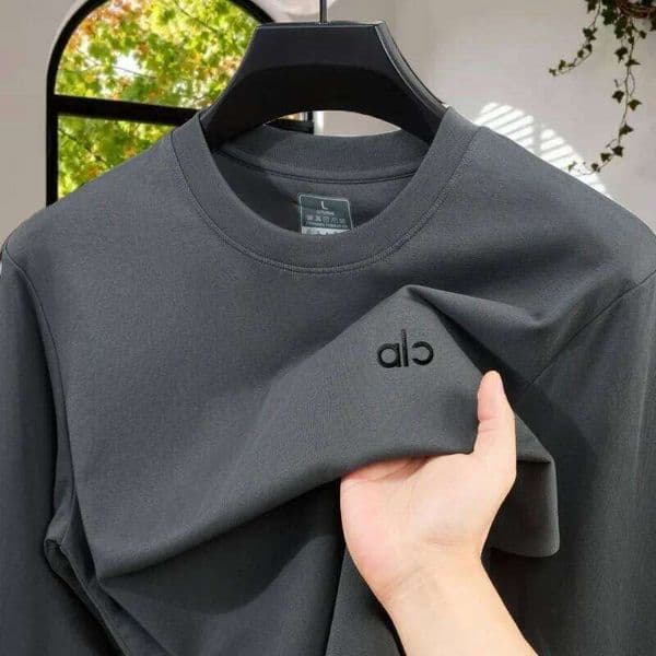 High end fashion brand autumn new exquisite letter badge long sleeved men comfortable and casual best-selling round neck T-shirt 26L0507