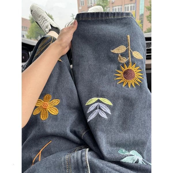 Unisex Korean Style Y2K Floral Embroidery Denim Shorts American Ins High Street Straight Leg Seven-Point Jeans Couple 260507